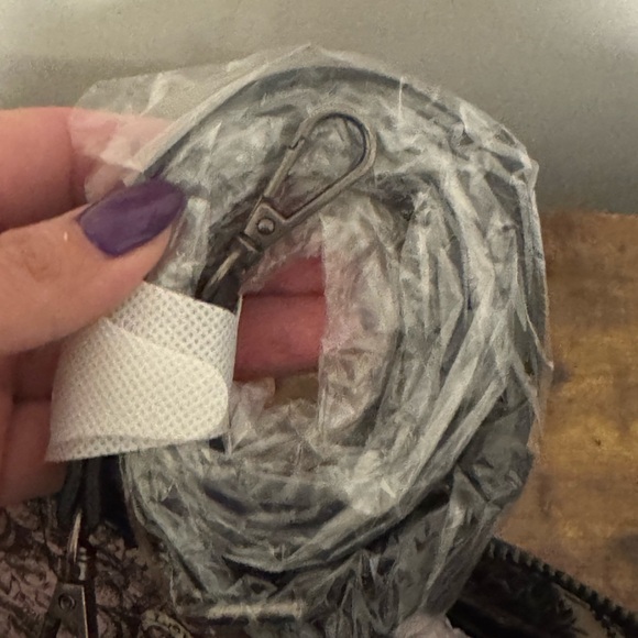 Ed Hardy Skull Design Crossbody Bag - Pink and Black - Picture 6 of 7